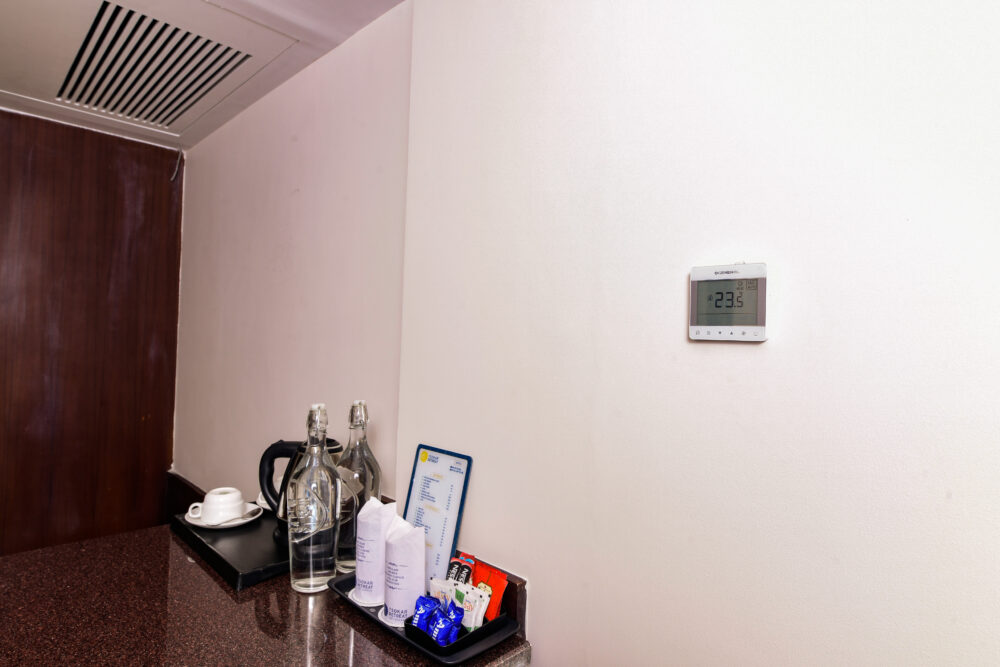 Lightbox-24-2.jpg-1000x667